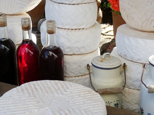 Traditionelle Einladung ins Franzosen-Zelt auf dem Bienenmarkt.