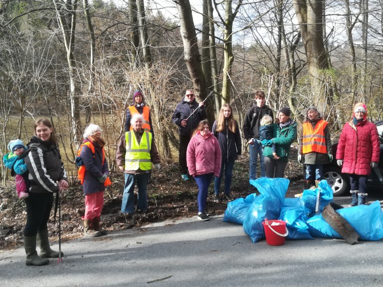 Erfolgreiche Müllsammelaktion am großen See zwischen Steinbach und Rehbach